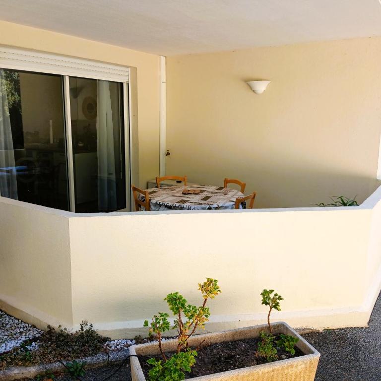 T2 35m2 clim, piscine, balcon et parking privé à 2 pas du port Santa Lucia - Apartment mit 1 Schlafzimmer - 26