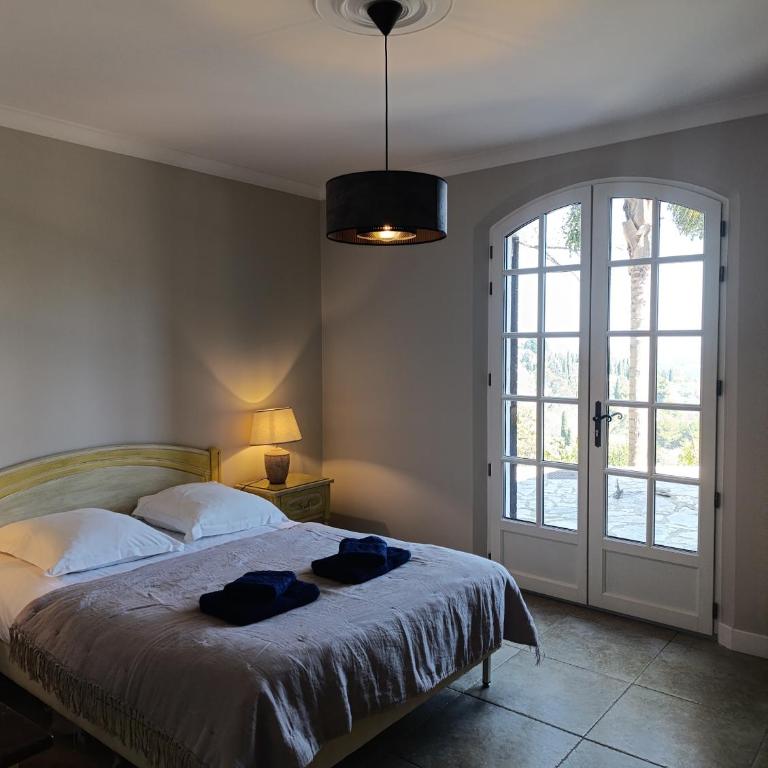 Luxury Villa and Panoramic View in Spéracèdes - Villa - 34