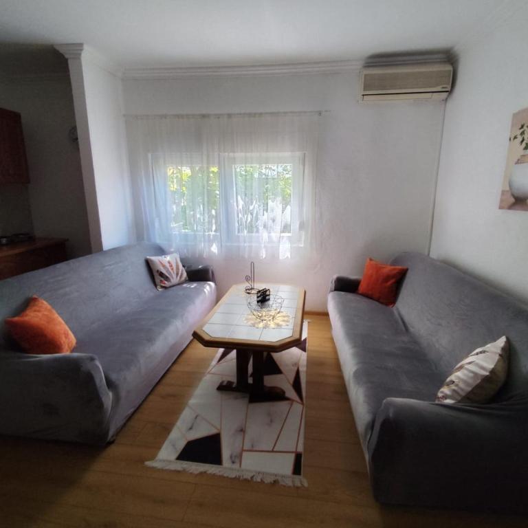 Apartment Dunja - Two-Bedroom Apartment - 11