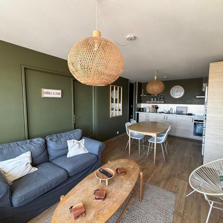 Vue imprenable sur Reims, 4 suites privatives - Appartement - 4