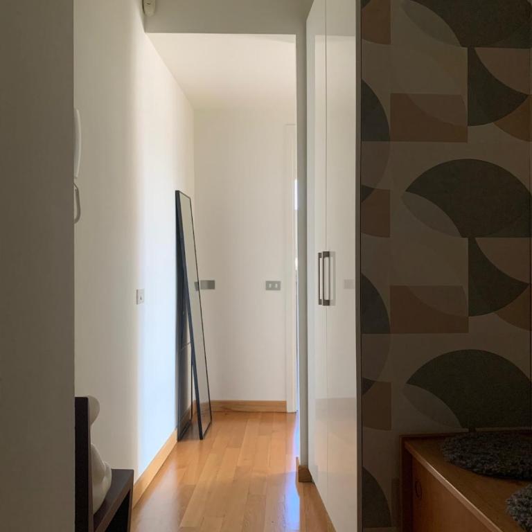 12 1 HOME luminoso monolocale Comasina M3 - One-Bedroom Apartment - 14