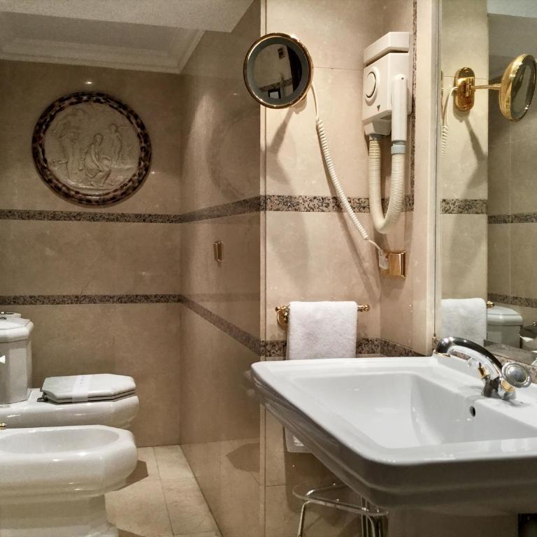 Hotel Maria Luisa - Habitación Familiar - 4