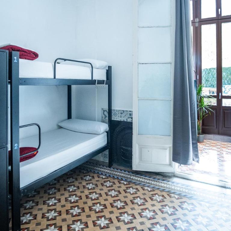 360 Hostel Borne - Bed in 4-Bed Female Dormitory Room - 5