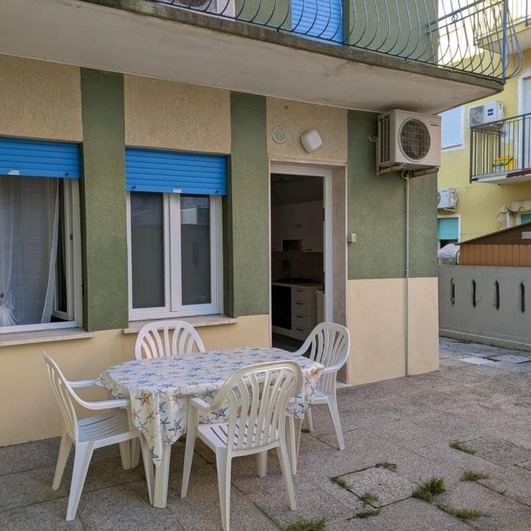 Caorle ground floor property near the sea - Appartamento - 1