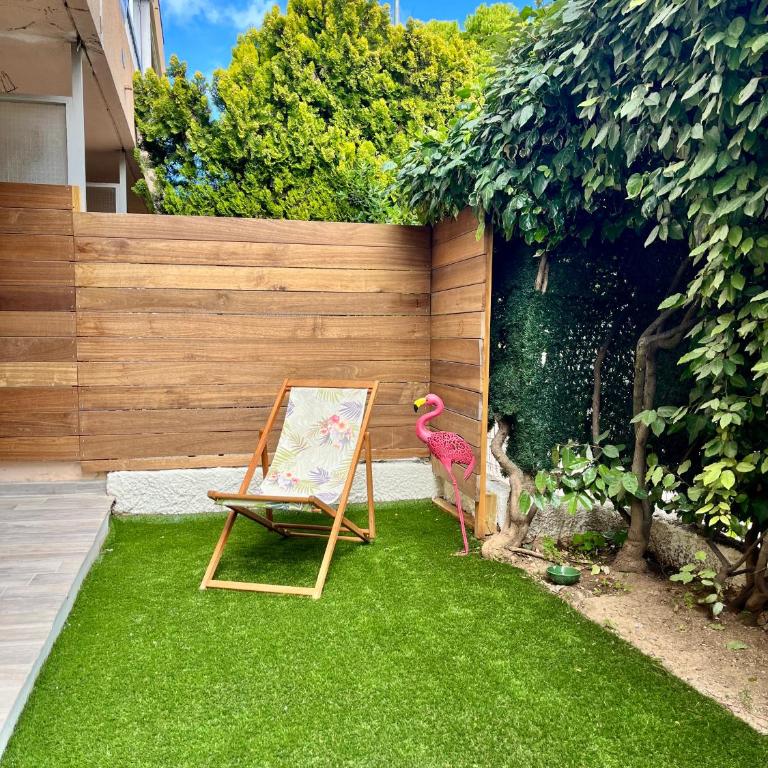 Sanary centre charmant studio 28m2 avec jardin parking privé - Apartment mit 1 Schlafzimmer - 2