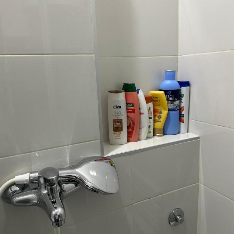 Cozy Skadarlija - Single Room with Shared Bathroom - 42