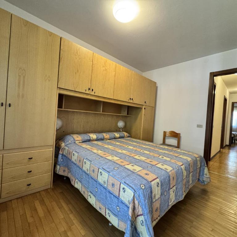 089 Ampio trilocale con doppi servizi, Giustino - Apartamento de 2 dormitorios - 11