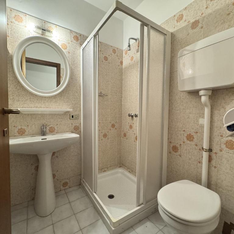 089 Ampio trilocale con doppi servizi, Giustino - Apartamento de 2 dormitorios - 14