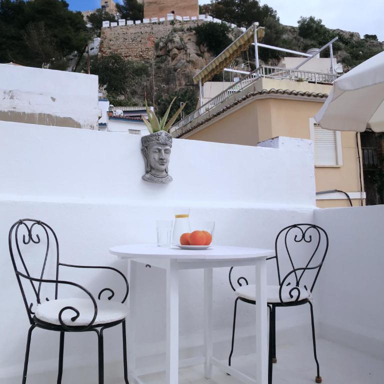 Casa al Castillo - charming & authentic townhouse - terrace with stunning castle views - Vacation Home - 6