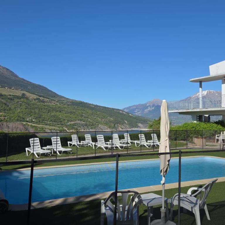 Logis Hotel Eden Lac - Camera Tripla Standard - 1