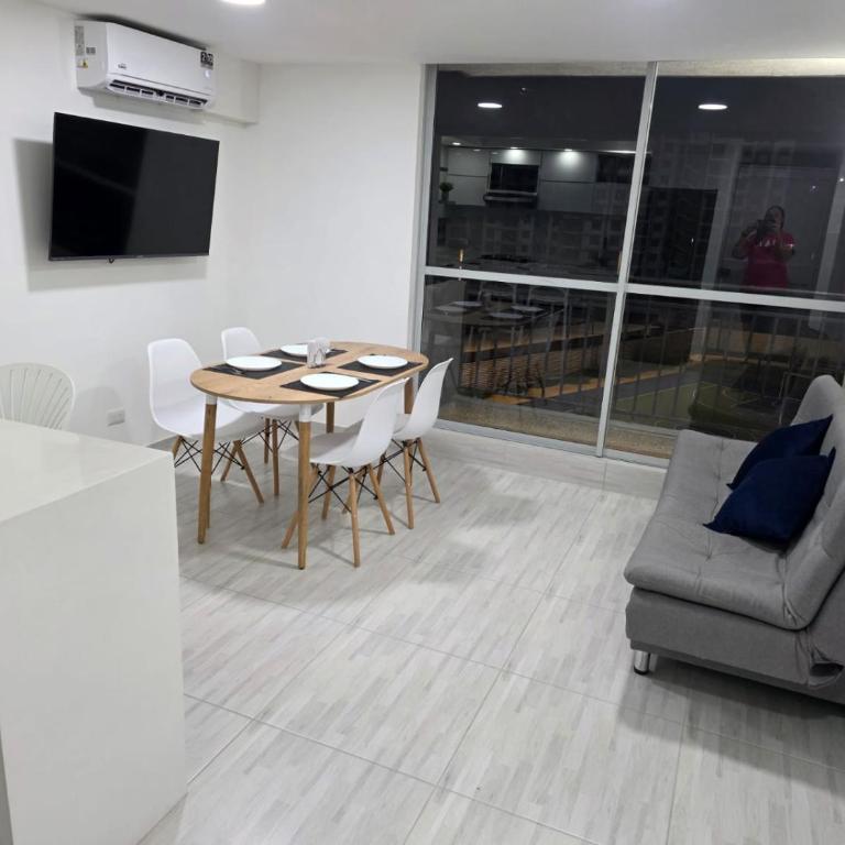 Apartamento familiar, moderno y comodo - Apartamento de 2 dormitorios - 3
