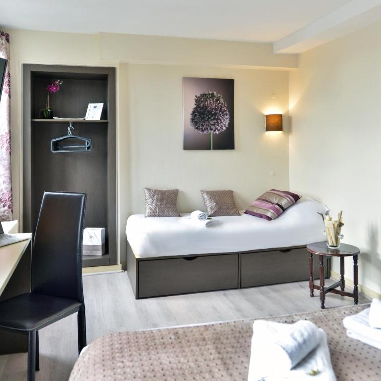 Logis Hôtel Restaurant Cristal - Chambre Triple - 3