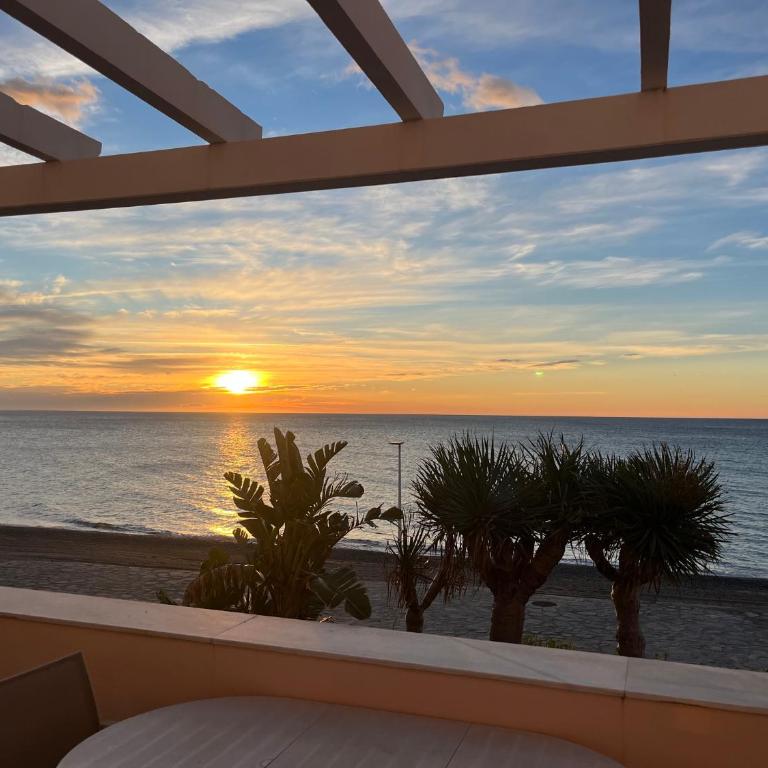 Golden Sunrise Beach Estepona Playa del Moral - Apartamento de 3 dormitorios - 52