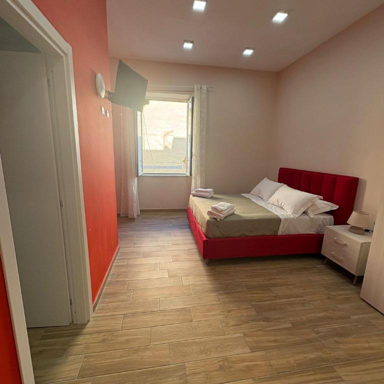 Partenope Napoli Suites - Camera Tripla con Bagno Privato - 3