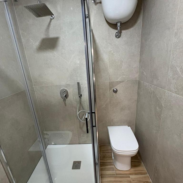 Partenope Napoli Suites - Camera Tripla con Bagno Privato - 4
