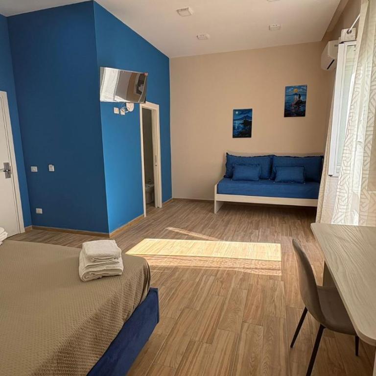 Partenope Napoli Suites - Camera Tripla con Bagno Privato - 7