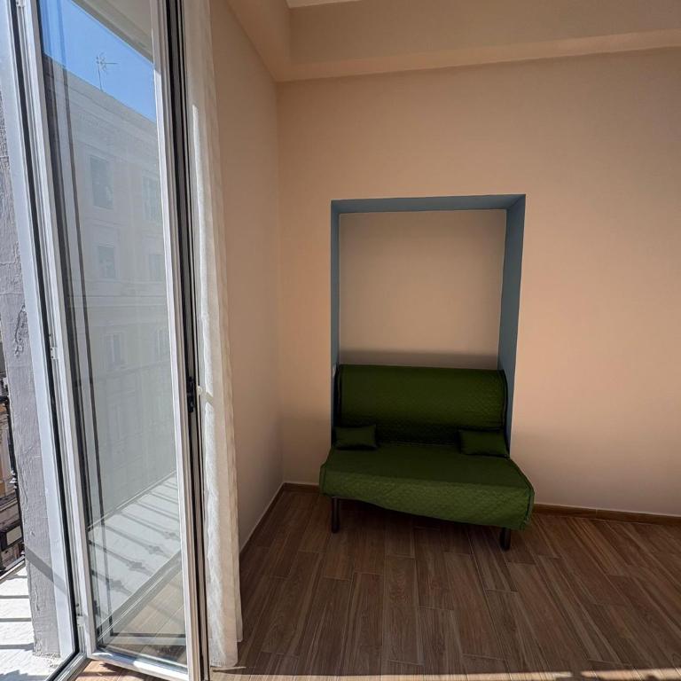 Partenope Napoli Suites - Camera Tripla con Balcone - 11