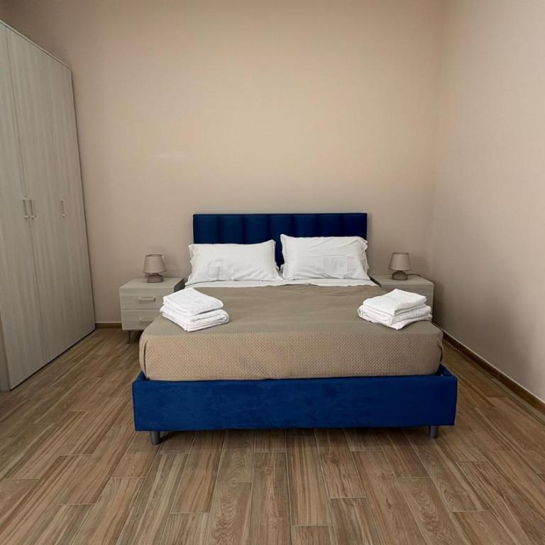 Partenope Napoli Suites - Camera Tripla con Bagno Privato - 12
