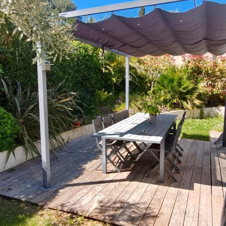 Luxurious air-conditioned 3-bedroom villa with swimming pool and garden - Villa mit 3 Schlafzimmern - 3