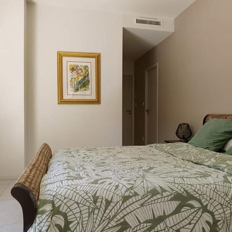Luxurious air-conditioned 3-bedroom villa with swimming pool and garden - Villa mit 3 Schlafzimmern - 20