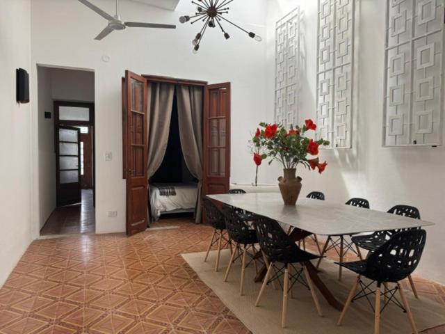 Encantadora Casa Grande & Luminosa en el Centro de la Ciudad - Casa de 3 dormitorios - 15