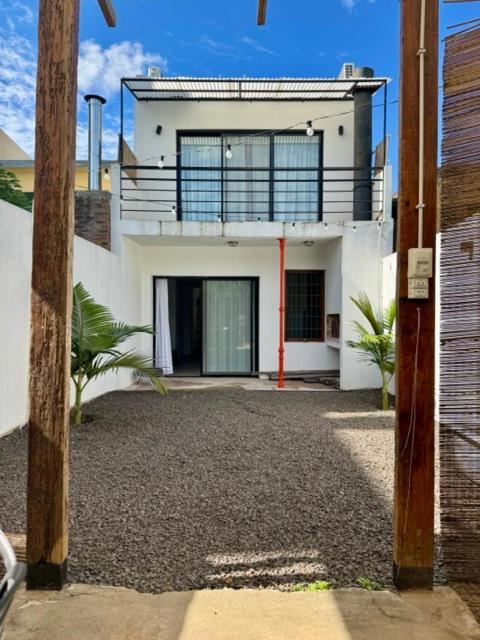 Encantadora Casa Grande & Luminosa en el Centro de la Ciudad - Casa de 3 dormitorios - 29
