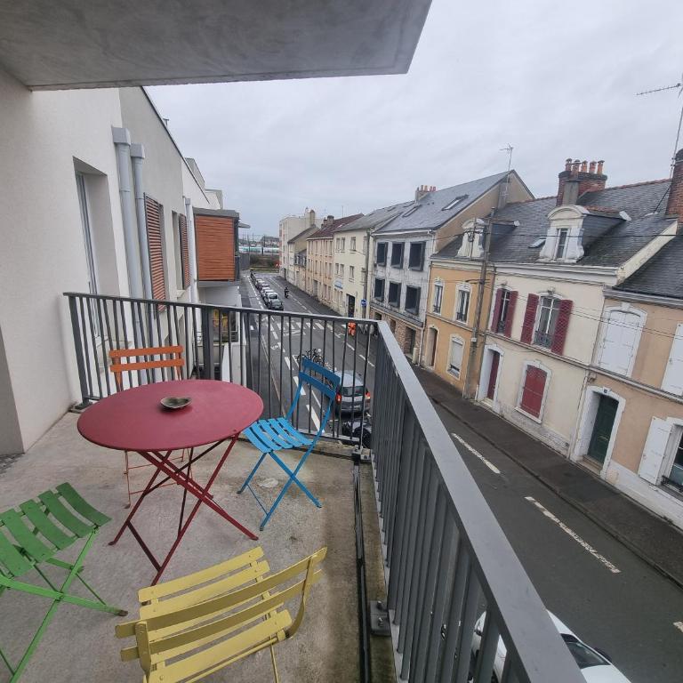 Balcon privé & déco élégante - Appartement 2 Chambres avec Balcon - 10