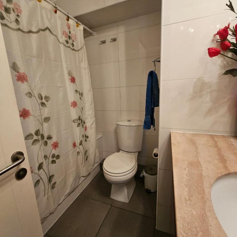 Espectacular Depto en Parque Brasil, Ideal para Exponor - Three-Bedroom Apartment - 2