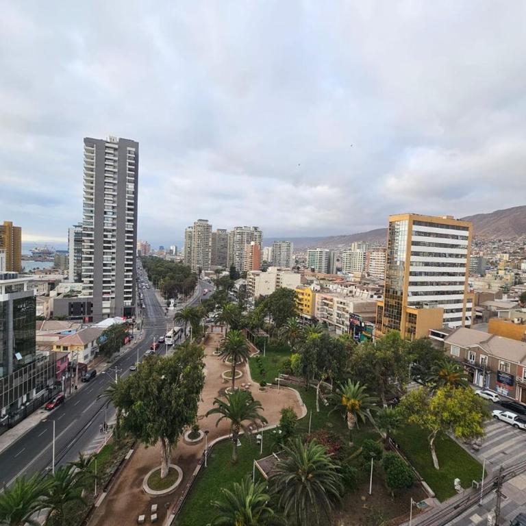 Espectacular Depto en Parque Brasil, Ideal para Exponor - Three-Bedroom Apartment - 3