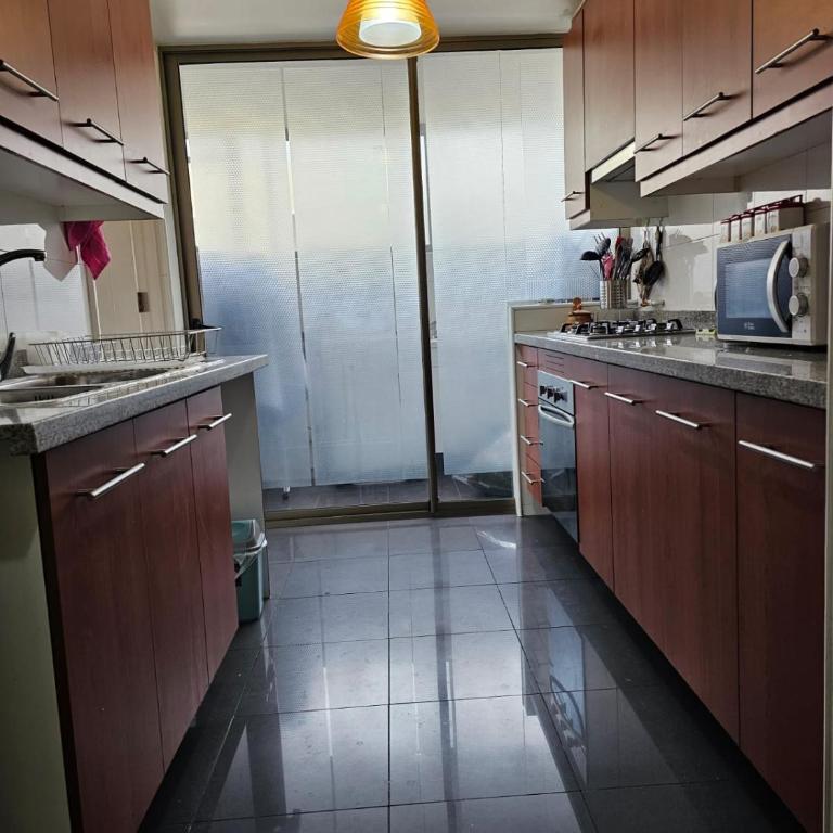 Espectacular Depto en Parque Brasil, Ideal para Exponor - Three-Bedroom Apartment - 8