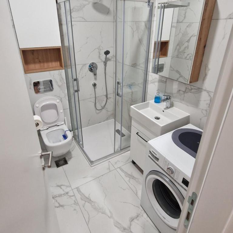 Modern Studio in Atrium Residence - One-Bedroom Apartment - 3