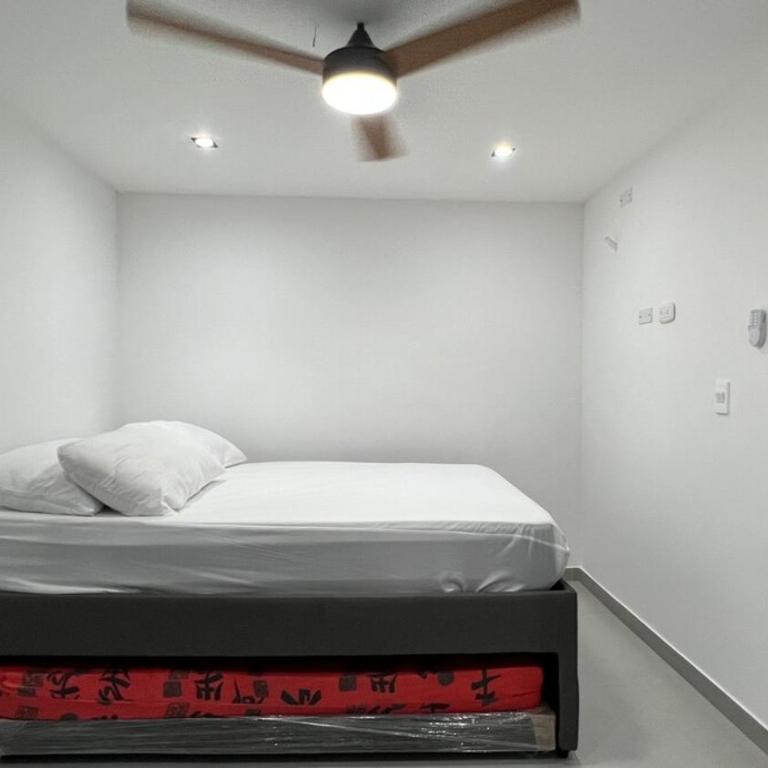 Apto vacacional, piscina, jacuzzi, turco, sauna - Apartamento de 2 dormitorios - 23