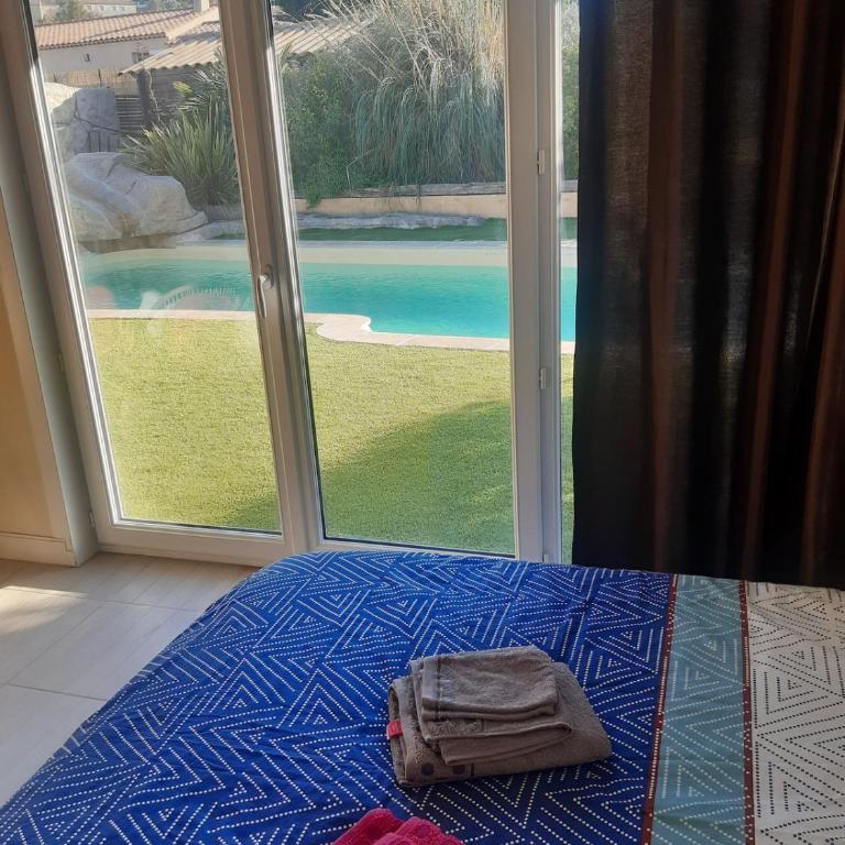 Villa on a 1,000 m plot, swimming pool, air condi - Five-Bedroom House - 27