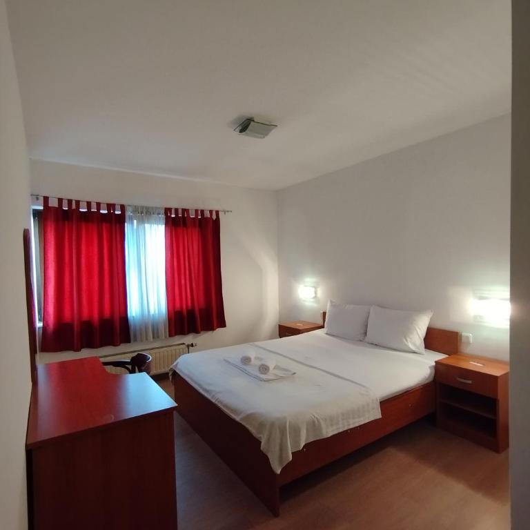 Motel Bella Inn - Free Parking - Mala Dvokrevetna Soba sa Bračnim Krevetom - 2