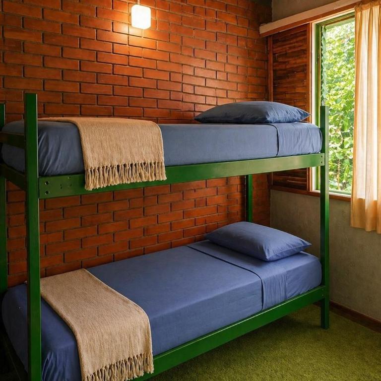 OlasHostel - Economy Quadruple Room - 1