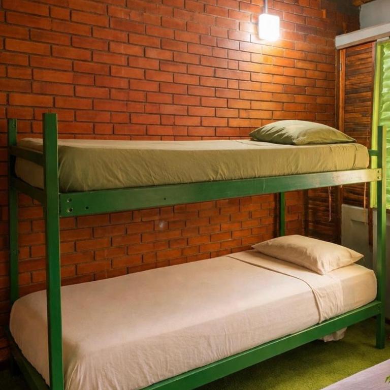 OlasHostel - Economy Quadruple Room - 1