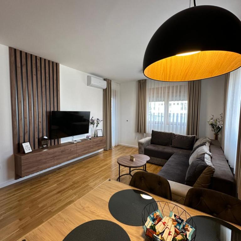 Grand Residence 9 - One-Bedroom Apartment - 85