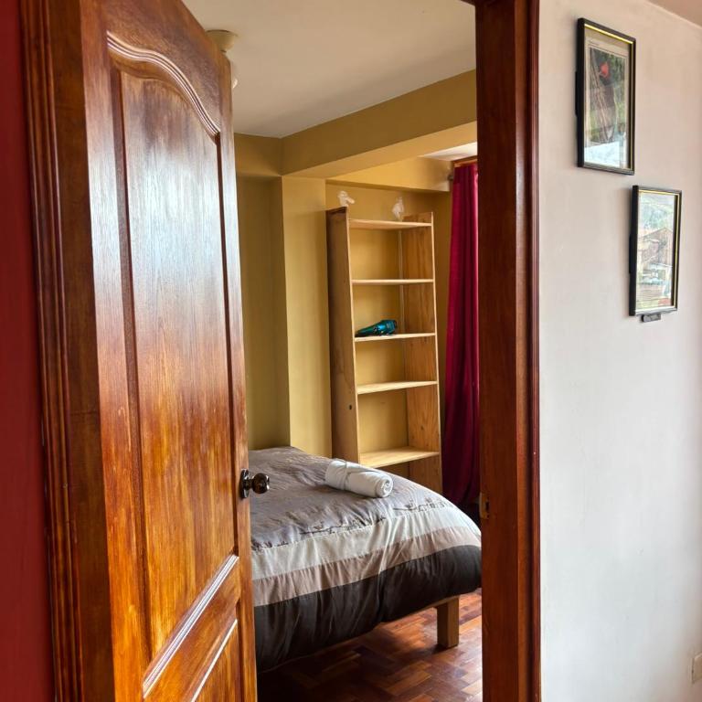 Elite 3BR Stay, 8 Minutos Plaza de Armas - Three-Bedroom Apartment - 2