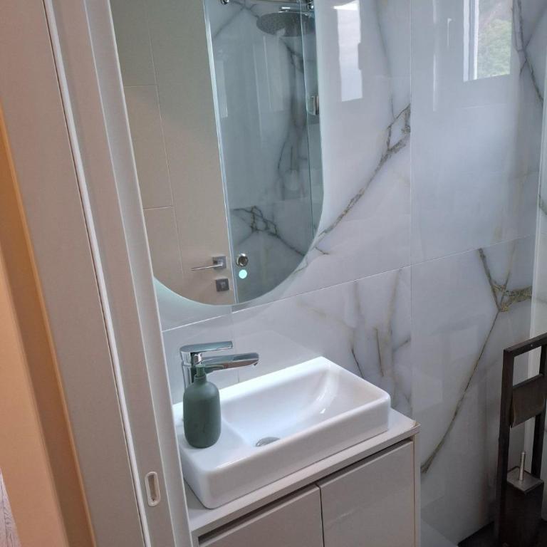 Mias - One-Bedroom Apartment - 6