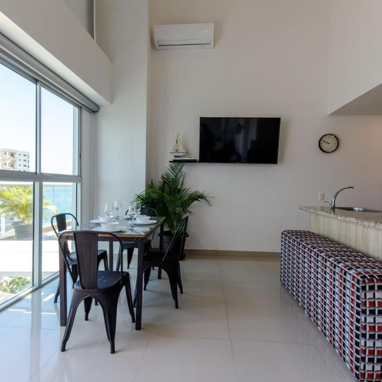 Apartamento de tres alcobas - Three-Bedroom Apartment - 3