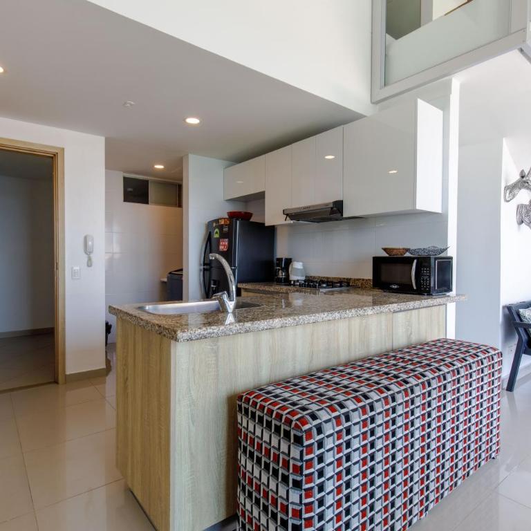 Apartamento de tres alcobas - Three-Bedroom Apartment - 16
