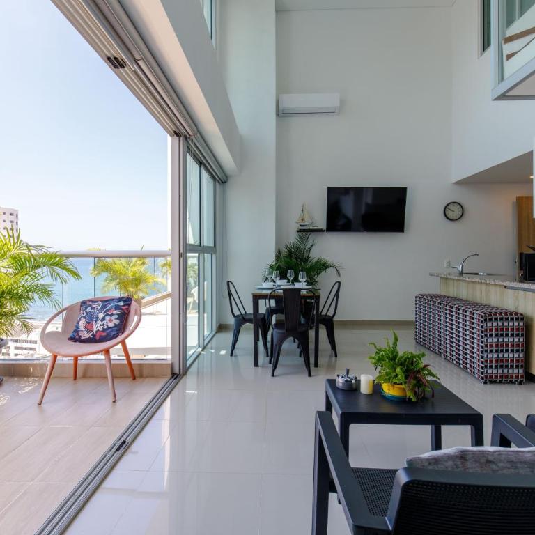 Apartamento de tres alcobas - Three-Bedroom Apartment - 35