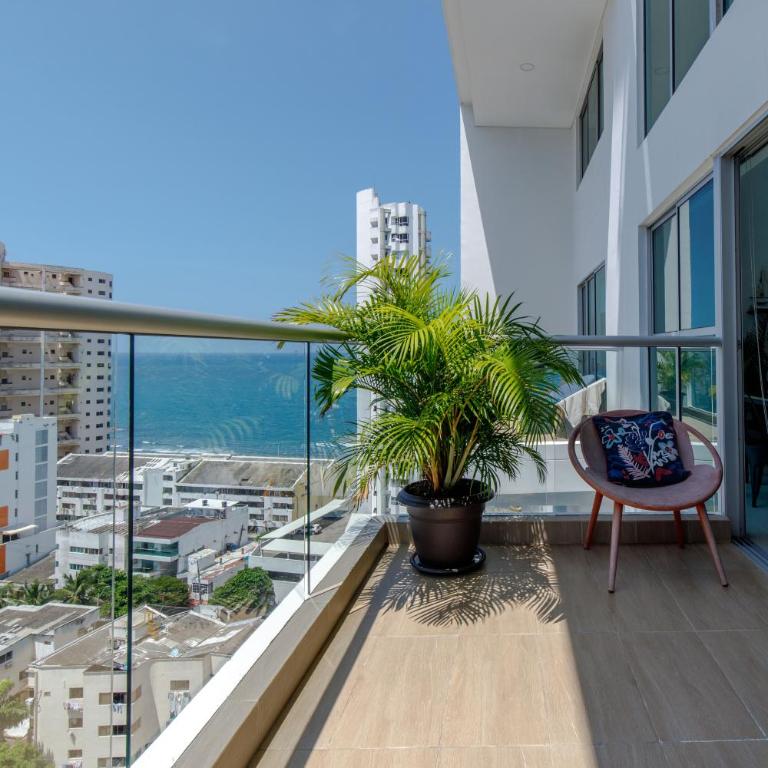 Apartamento de tres alcobas - Three-Bedroom Apartment - 40