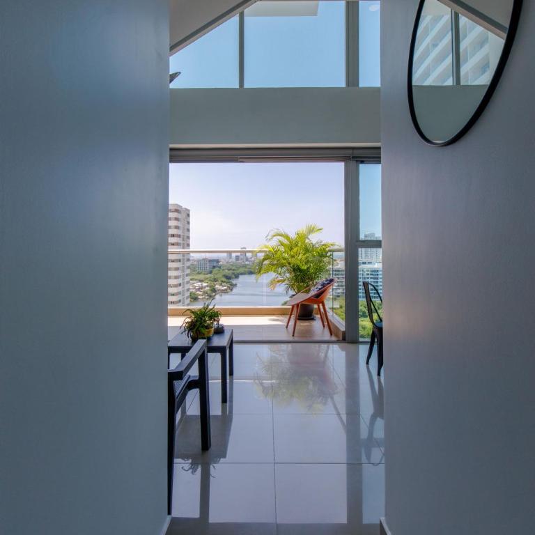 Apartamento de tres alcobas - Three-Bedroom Apartment - 47