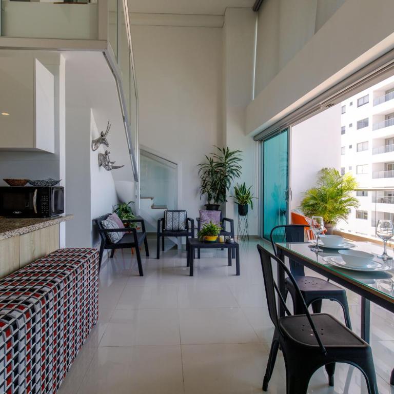 Apartamento de tres alcobas - Three-Bedroom Apartment - 51