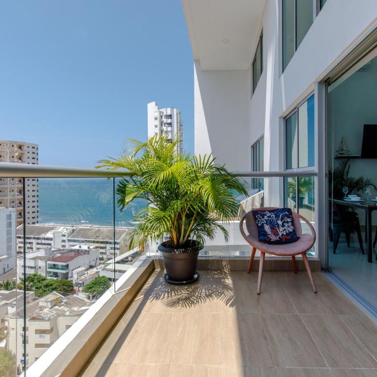 Apartamento de tres alcobas - Three-Bedroom Apartment - 56
