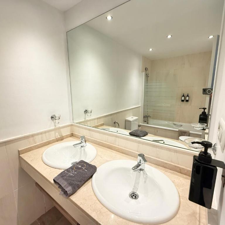 MI CAPRICHO BEACHFRONT 211 - Apartment with sea view - Costa del Sol - Apartamento de 2 dormitorios - 46