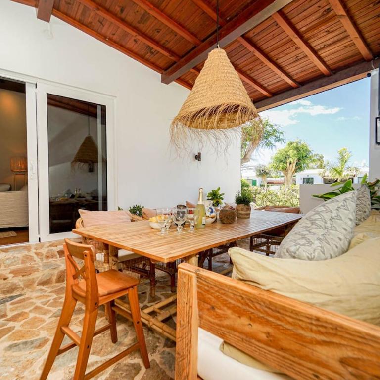 Luxury 4BR Bungalow with Pool, BBQ and AC - Four-Bedroom House - 10