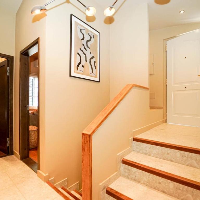 Luxury 4BR Bungalow with Pool, BBQ and AC - Four-Bedroom House - 23