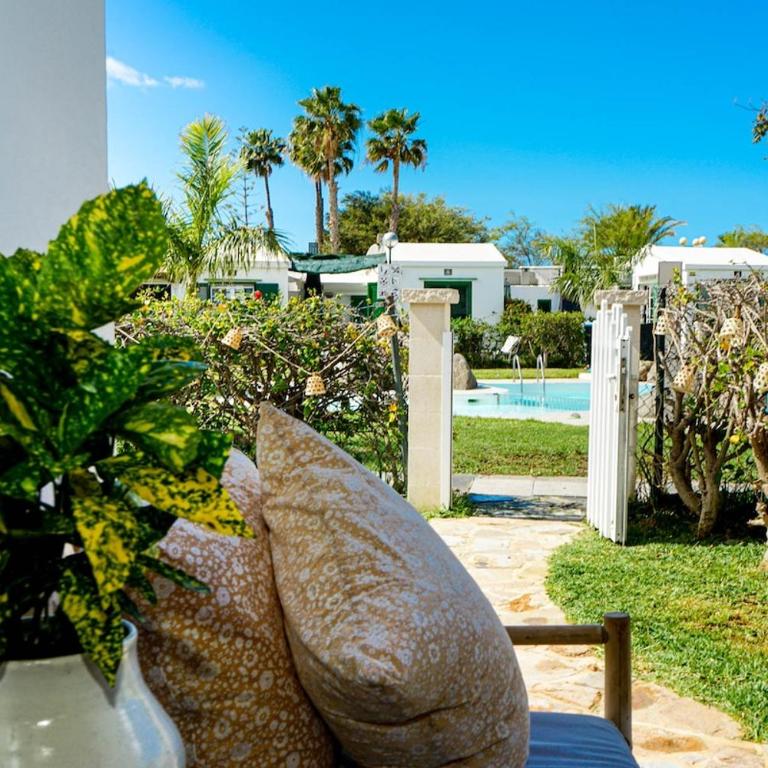 Luxury 4BR Bungalow with Pool, BBQ and AC - Four-Bedroom House - 26